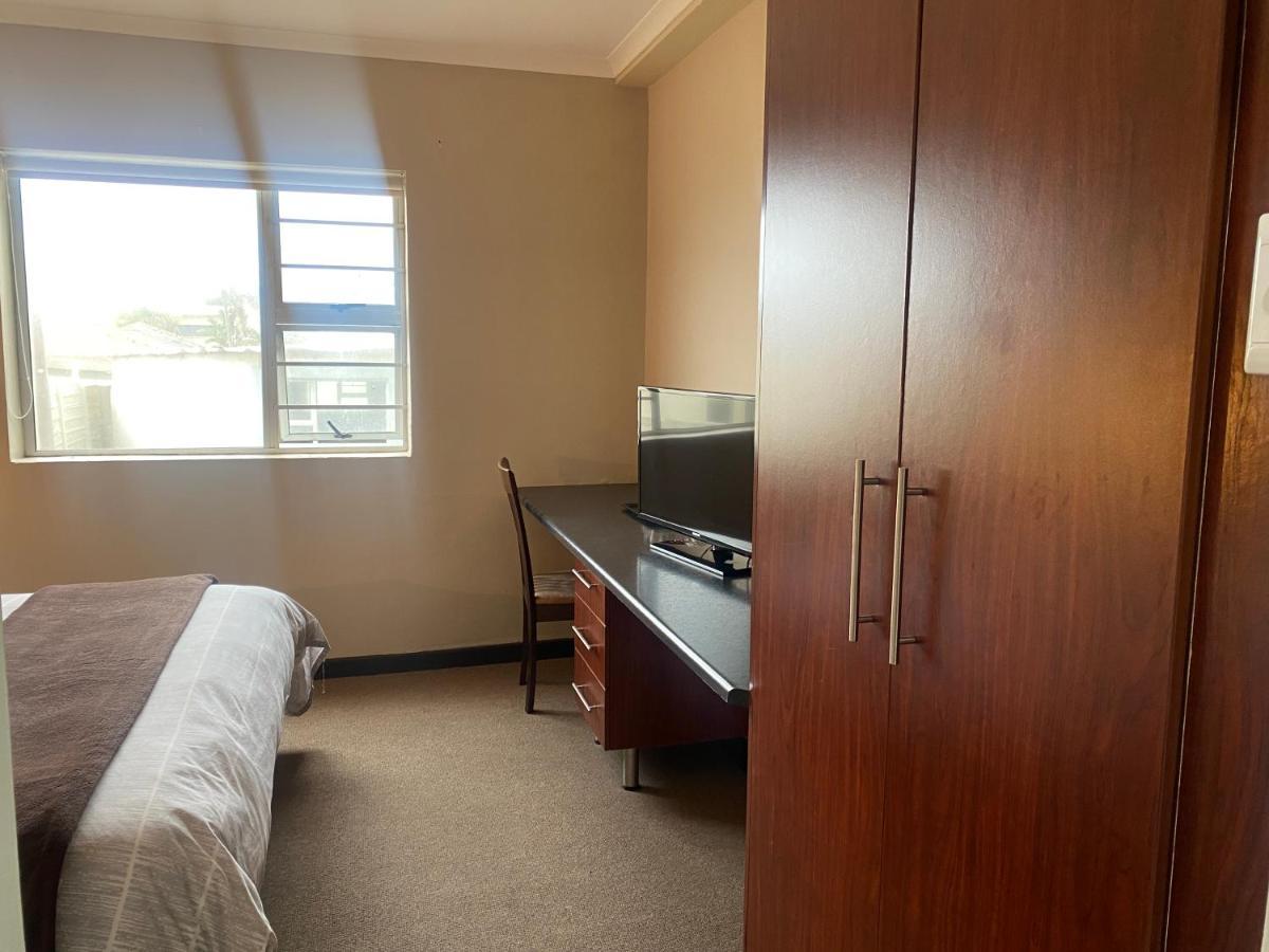 Bluewaters Hotel Ист-Лондон Экстерьер фото