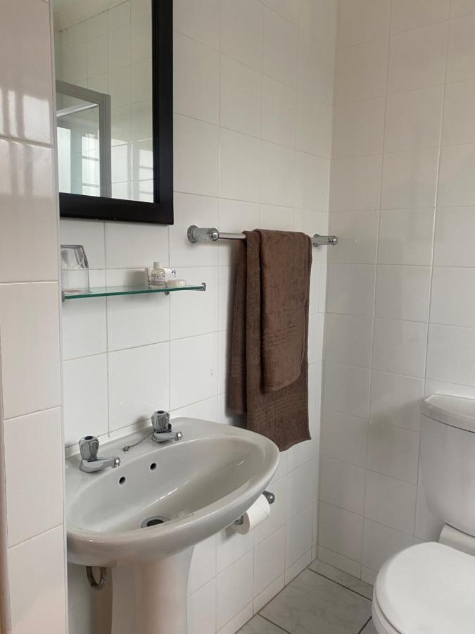 Bluewaters Hotel Ист-Лондон Экстерьер фото